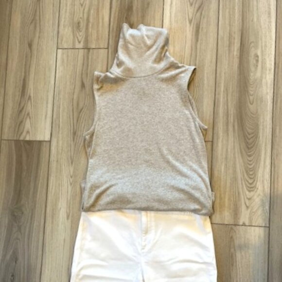 Lot of 3 Soft Luxe Turtleneck Tanks - Picture 6 of 9